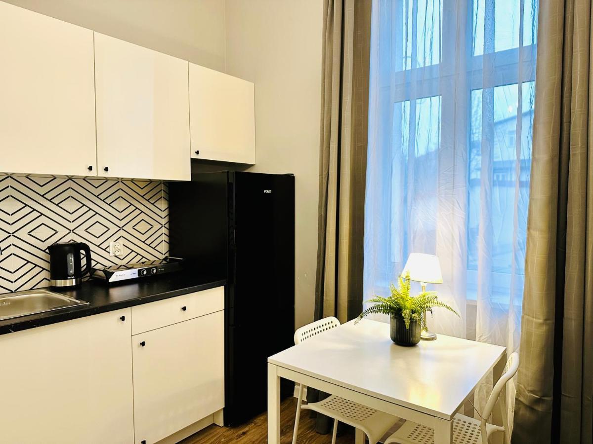 Studio Przy Molo Vi Apartment *